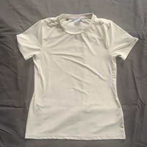 NWT Gymshark gym shirt. Beige, size medium